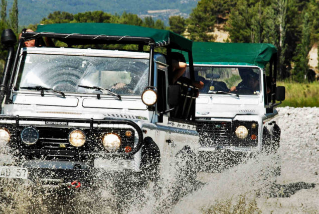 Jeep Safari Adventure w Alanya – Przyroda, Góry i Turecka Kultura!
